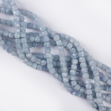 Akwamaryn kostka fasetowana 4,5mm