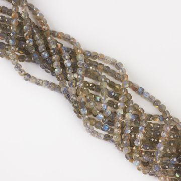 Labradoryt kostka fasetowana 4mm