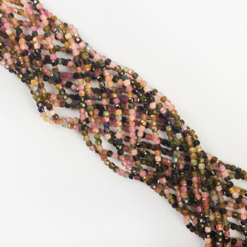 Turmalin kostka fasetowana 3x2,5mm