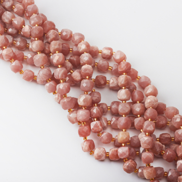 Kamień słoneczny kostka fasetowana 8,5mm