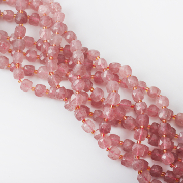 Kryształ górski truskawkowy kostka fasetowana 8,5mm