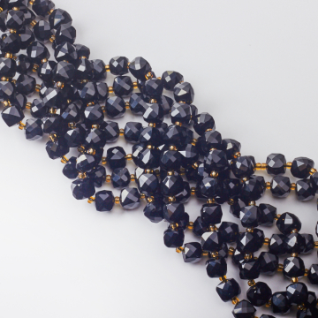 Onyks kostka fasetowana 8,5mm