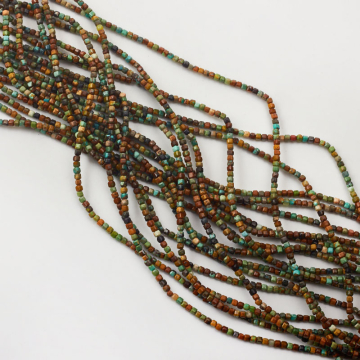 Turkus kostka fasetowana 2,5x2,5mm