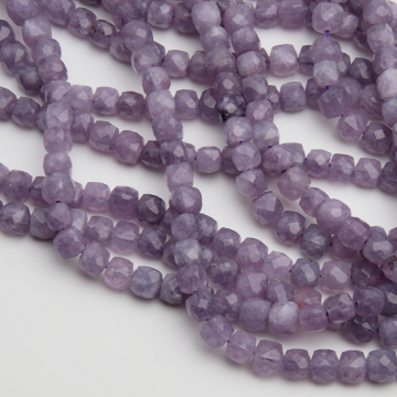 Jadeit fioletowy kostka fasetowana 7mm