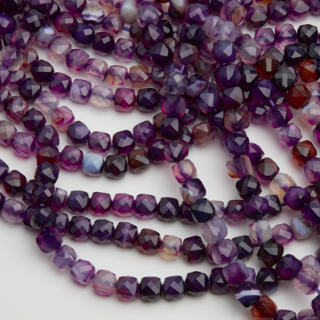 Agat fioletowy kostka fasetowana 7mm