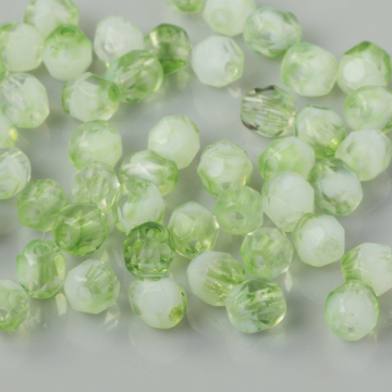 Fire Polish Milky White/Olivine (55004) 4mm