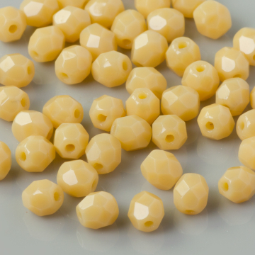 Fire Polish Ivory (13020) 4mm