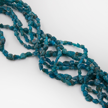 Apatyt bryłka surowa 6-15mm