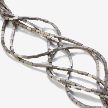 Hematyt platerowany słupek kwadratowy mat silver 4x2mm