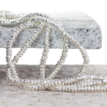 Hematyt platerowany oponka fasetowana light silver 4x2mm - na sznurze