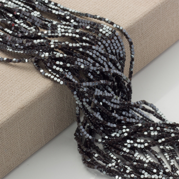 Hematyt platerowany kostka ścięta grafitowa 2x2mm - na sznury