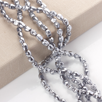 Hematyt czaszka light silver 10mm