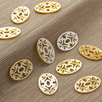 Masa perłowa owal rzeźbiony  30x20mm