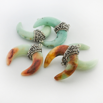 Amazonit róg obfitości z ozdobną krawatką 36mm