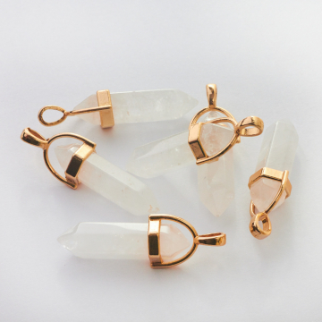 Kryształ górski zawieszka grot w okuciu 40mm