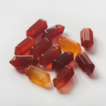 Karneol zawieszka grot 19-21mm