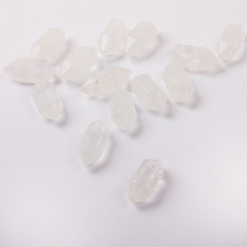 Kryształ górski zawieszka grot 19-21mm