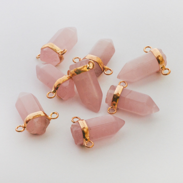 Kryształ górski różowy zawieszka grot w okuciu 21mm