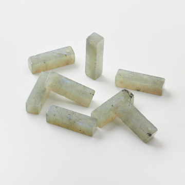 Labradoryt zawieszka słupek 26x7mm