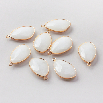 Kryształ górski zawieszka łezka nieregularna w okuciu 35mm