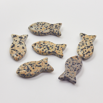 Jaspis dalmatyński zawieszka rybka 39,5mm