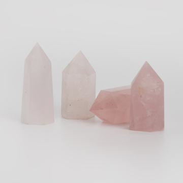Słupek z kryształu górskiego różowego 5-7cm