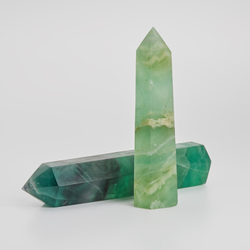 Słupek z fluorytu 7-9cm