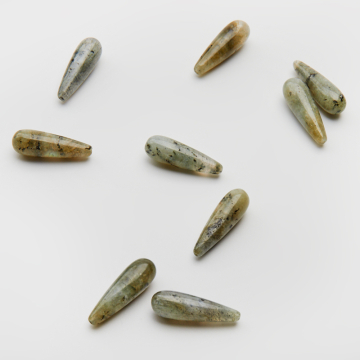 Labradoryt kropla gładka zawieszka 23,5x7,5mm