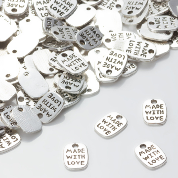 Zawieszka 'Made with love' 11x8mm