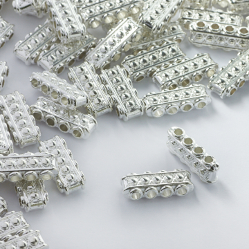 Metalowy ozdobny rozgałęźnik na 4 sznurki 19mm