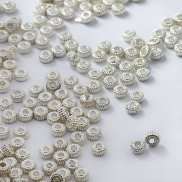 Koralik metalowy oponka rowkowana 4,5mm