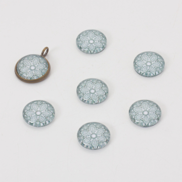 Kaboszon szklany kalejdoskop 14mm jasno zielony