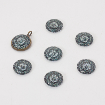 Kaboszon szklany kalejdoskop 14mm ciemno zielony