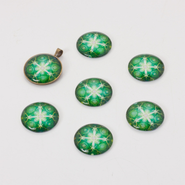Kaboszon szklany kalejdoskop 20mm zielony