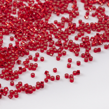 Koraliki Miyuki Delica 11/0 Dyed Silver Lined Red 11/0