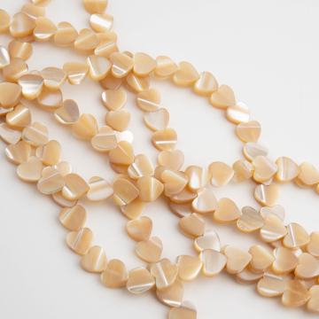 Masa perłowa serce beżowe opalizujące 8mm