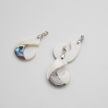 Zawieszka z muszli Paua hak 41x22mm