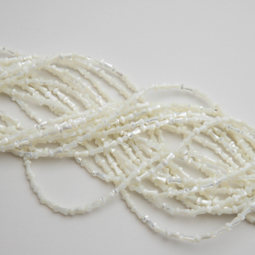 Masa perłowa opalizująca grzybek biały 4x7,5mm