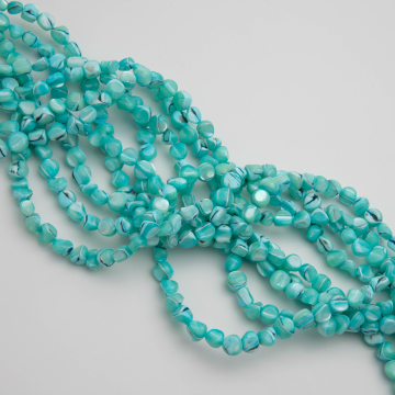 Masa perłowa bryłka nieregularna turkusowa 10-15mm