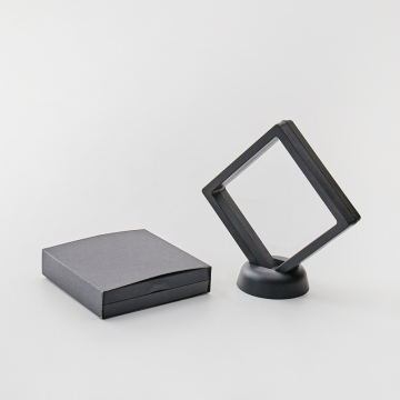 Ekspozytor z membraną ramka 3D czarna z etui i podstawką 9x9cm