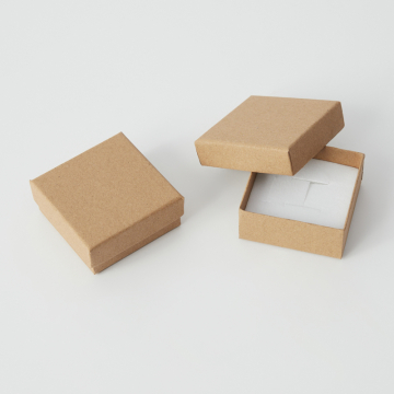 Pudełko do biżuterii jasno brązowe  6x6x2,5cm