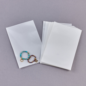 Woreczek z białym tłem 8x12cm