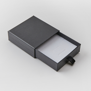 Pudełka ozdobne wysuwane czarne 9x9cm