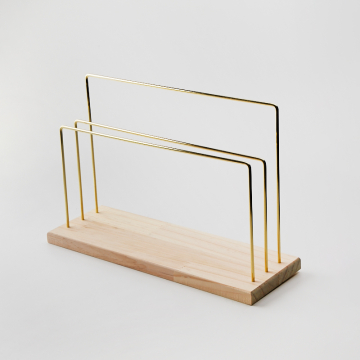 Trzy poziomowy ekspozytor na etykiety z kolczykami 23x33cm