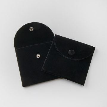 Ozdobna kieszonka welurowa czarna 10x10cm