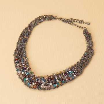 Kolia z drobnych łańcuszków z kryształkami 50cm