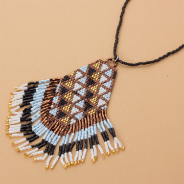 Naszyjnik boho z koralików Matsuno 10cm