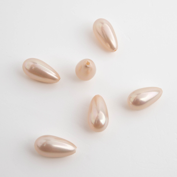 Perła do kolczyków seashell łezka ecru 8x15mm