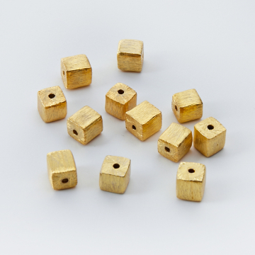 Srebrna przekładka kostka satynowa AG925 pozłacana 6x6,5mm