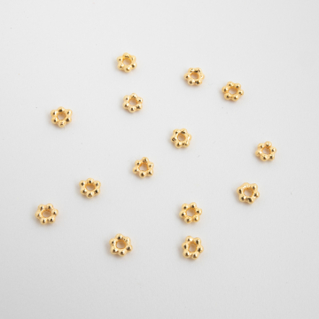 Srebrny koralik kwiatek AG925 pozłacany 3mm